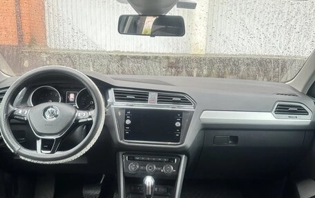 Volkswagen Tiguan II, 2020 год, 2 700 000 рублей, 7 фотография