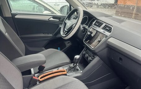 Volkswagen Tiguan II, 2020 год, 2 700 000 рублей, 11 фотография