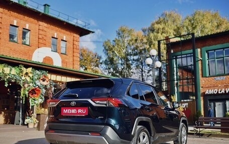 Toyota RAV4, 2019 год, 2 700 000 рублей, 10 фотография