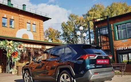 Toyota RAV4, 2019 год, 2 700 000 рублей, 12 фотография
