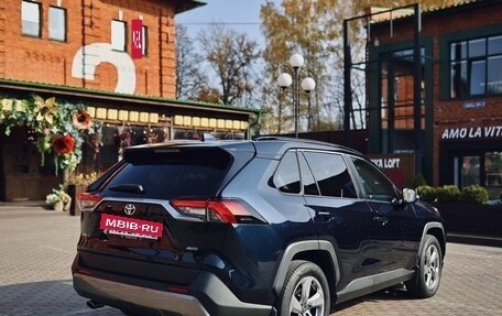 Toyota RAV4, 2019 год, 2 700 000 рублей, 3 фотография