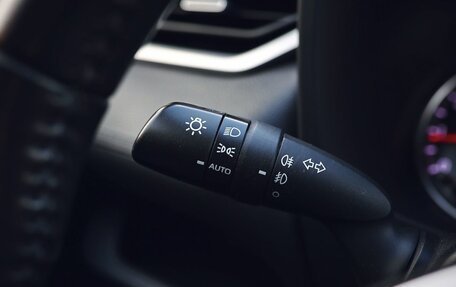 Toyota RAV4, 2019 год, 2 700 000 рублей, 23 фотография