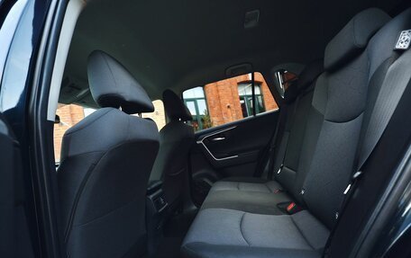 Toyota RAV4, 2019 год, 2 700 000 рублей, 35 фотография