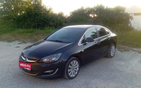 Opel Astra J, 2014 год, 600 000 рублей, 3 фотография