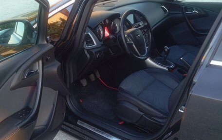 Opel Astra J, 2014 год, 600 000 рублей, 11 фотография