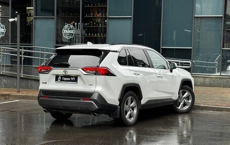 Toyota RAV4, 2021 год, 2 575 000 рублей, 6 фотография