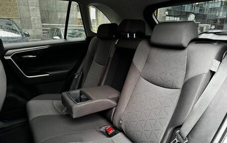 Toyota RAV4, 2021 год, 2 575 000 рублей, 13 фотография