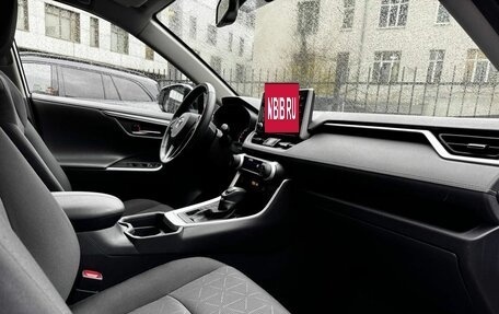 Toyota RAV4, 2021 год, 2 575 000 рублей, 11 фотография