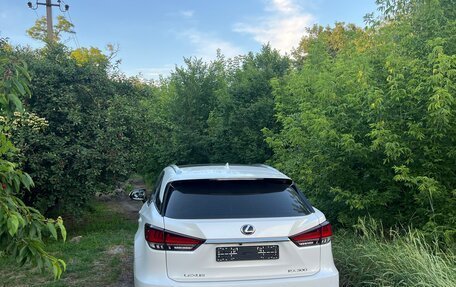 Lexus RX IV рестайлинг, 2019 год, 6 500 000 рублей, 6 фотография