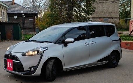 Toyota Sienta II, 2017 год, 1 130 000 рублей, 2 фотография