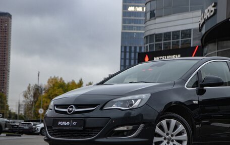 Opel Astra J, 2013 год, 748 000 рублей, 2 фотография