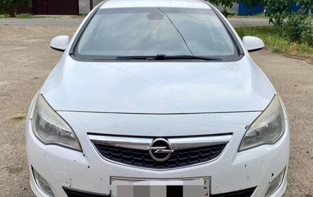 Opel Astra J, 2012 год, 550 000 рублей, 1 фотография