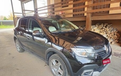 Renault Sandero II рестайлинг, 2018 год, 840 000 рублей, 1 фотография