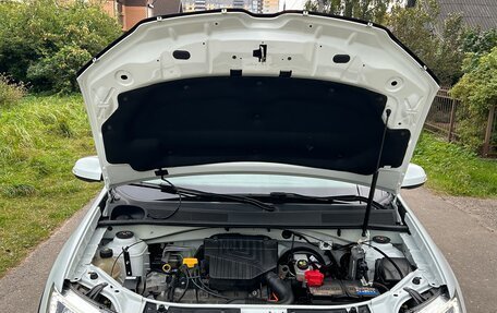 Renault Logan II, 2020 год, 1 230 000 рублей, 6 фотография