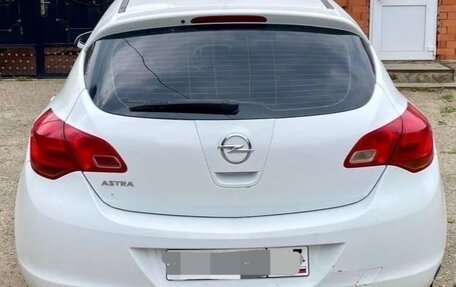 Opel Astra J, 2012 год, 550 000 рублей, 2 фотография