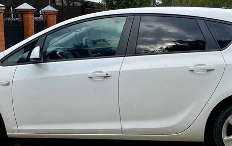 Opel Astra J, 2012 год, 550 000 рублей, 3 фотография