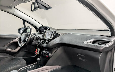 Peugeot 2008 II, 2016 год, 875 000 рублей, 10 фотография