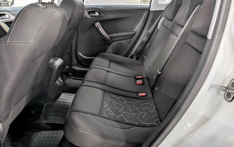Peugeot 2008 II, 2016 год, 875 000 рублей, 11 фотография