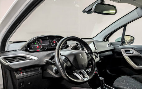 Peugeot 2008 II, 2016 год, 875 000 рублей, 16 фотография