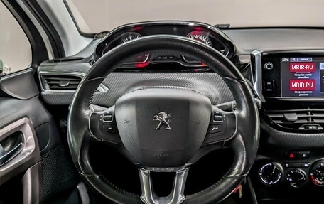 Peugeot 2008 II, 2016 год, 875 000 рублей, 20 фотография