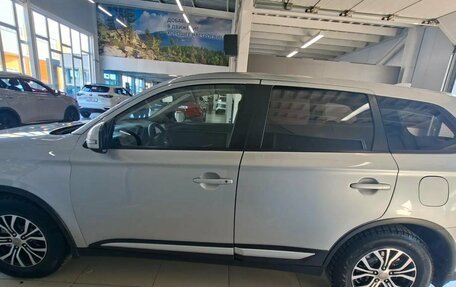 Mitsubishi Outlander III рестайлинг 3, 2018 год, 2 024 000 рублей, 4 фотография
