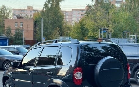 Chevrolet Niva I рестайлинг, 2017 год, 980 000 рублей, 5 фотография