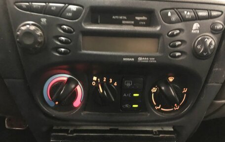 Nissan Almera, 2000 год, 220 000 рублей, 12 фотография