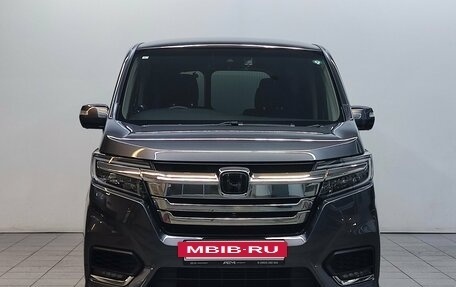 Honda Stepwgn IV, 2019 год, 2 250 000 рублей, 2 фотография