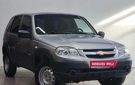 Chevrolet Niva I рестайлинг, 2016 год, 630 000 рублей, 3 фотография