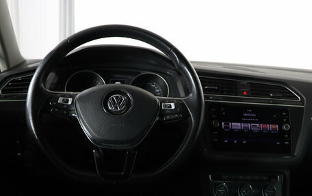 Volkswagen Tiguan II, 2018 год, 1 899 990 рублей, 10 фотография