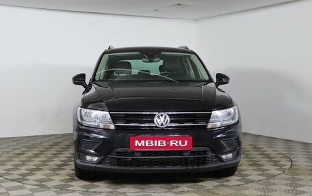 Volkswagen Tiguan II, 2018 год, 1 899 990 рублей, 2 фотография