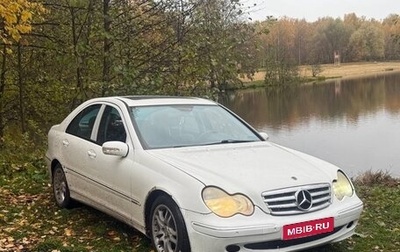 Mercedes-Benz C-Класс, 2003 год, 600 000 рублей, 1 фотография