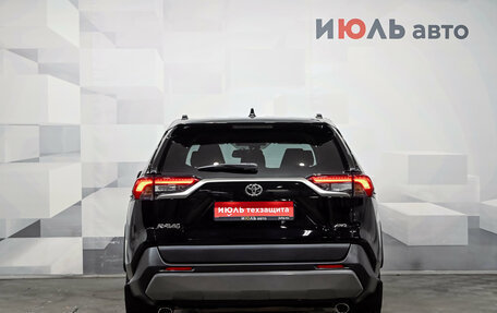 Toyota RAV4, 2021 год, 3 650 000 рублей, 6 фотография