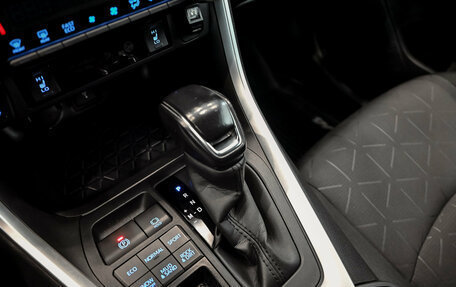Toyota RAV4, 2021 год, 3 650 000 рублей, 19 фотография