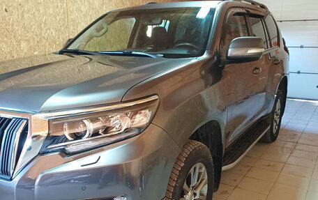 Toyota Land Cruiser Prado 150 рестайлинг 2, 2018 год, 4 750 000 рублей, 3 фотография