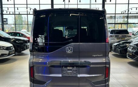 Honda Stepwgn IV, 2018 год, 2 300 000 рублей, 2 фотография