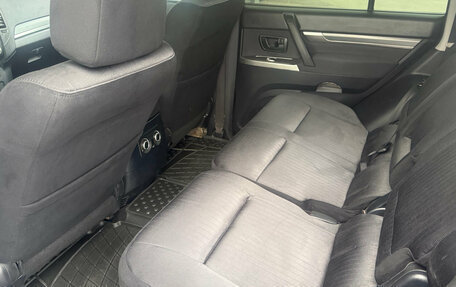 Mitsubishi Pajero IV, 2012 год, 2 150 000 рублей, 13 фотография