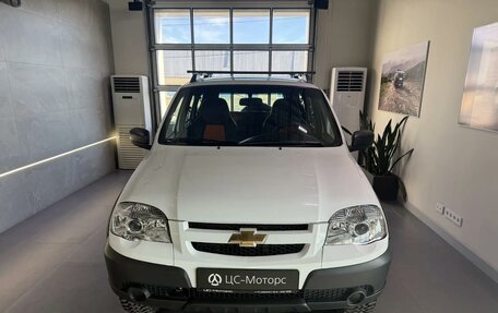 Chevrolet Niva I рестайлинг, 2018 год, 839 000 рублей, 2 фотография