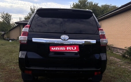 Toyota Land Cruiser Prado 150 рестайлинг 2, 2014 год, 3 150 000 рублей, 10 фотография