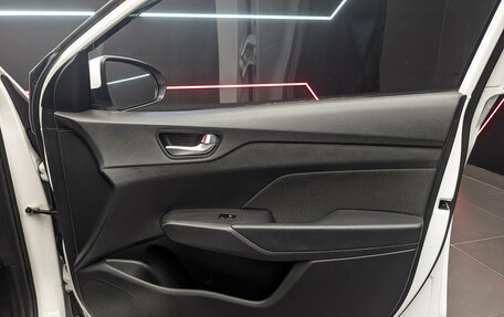 Hyundai Solaris II рестайлинг, 2022 год, 1 530 000 рублей, 23 фотография