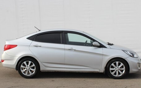 Hyundai Solaris II рестайлинг, 2011 год, 795 000 рублей, 4 фотография