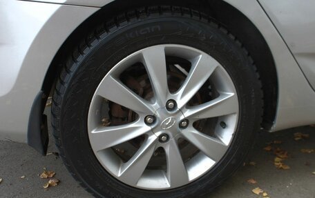Hyundai Solaris II рестайлинг, 2011 год, 795 000 рублей, 21 фотография