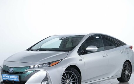 Toyota Prius IV XW50, 2017 год, 2 449 000 рублей, 4 фотография