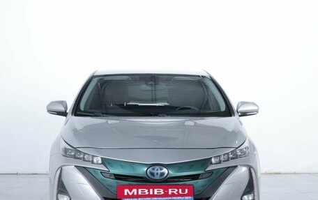 Toyota Prius IV XW50, 2017 год, 2 449 000 рублей, 2 фотография