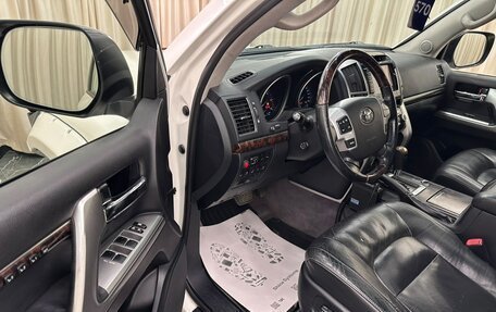 Toyota Land Cruiser 200, 2013 год, 4 799 900 рублей, 10 фотография