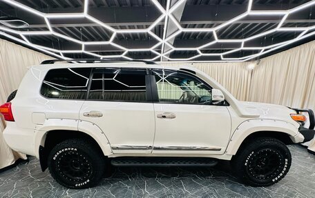 Toyota Land Cruiser 200, 2013 год, 4 799 900 рублей, 7 фотография