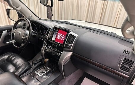 Toyota Land Cruiser 200, 2013 год, 4 799 900 рублей, 13 фотография
