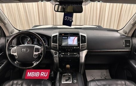 Toyota Land Cruiser 200, 2013 год, 4 799 900 рублей, 16 фотография