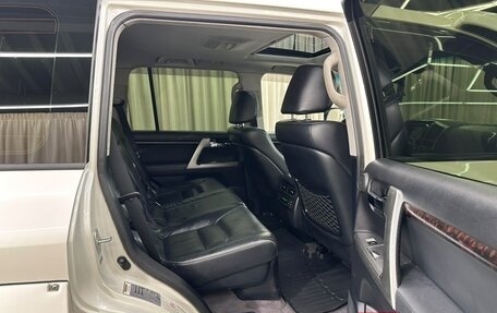 Toyota Land Cruiser 200, 2013 год, 4 799 900 рублей, 19 фотография