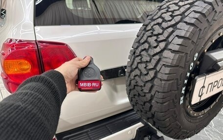 Toyota Land Cruiser 200, 2013 год, 4 799 900 рублей, 26 фотография